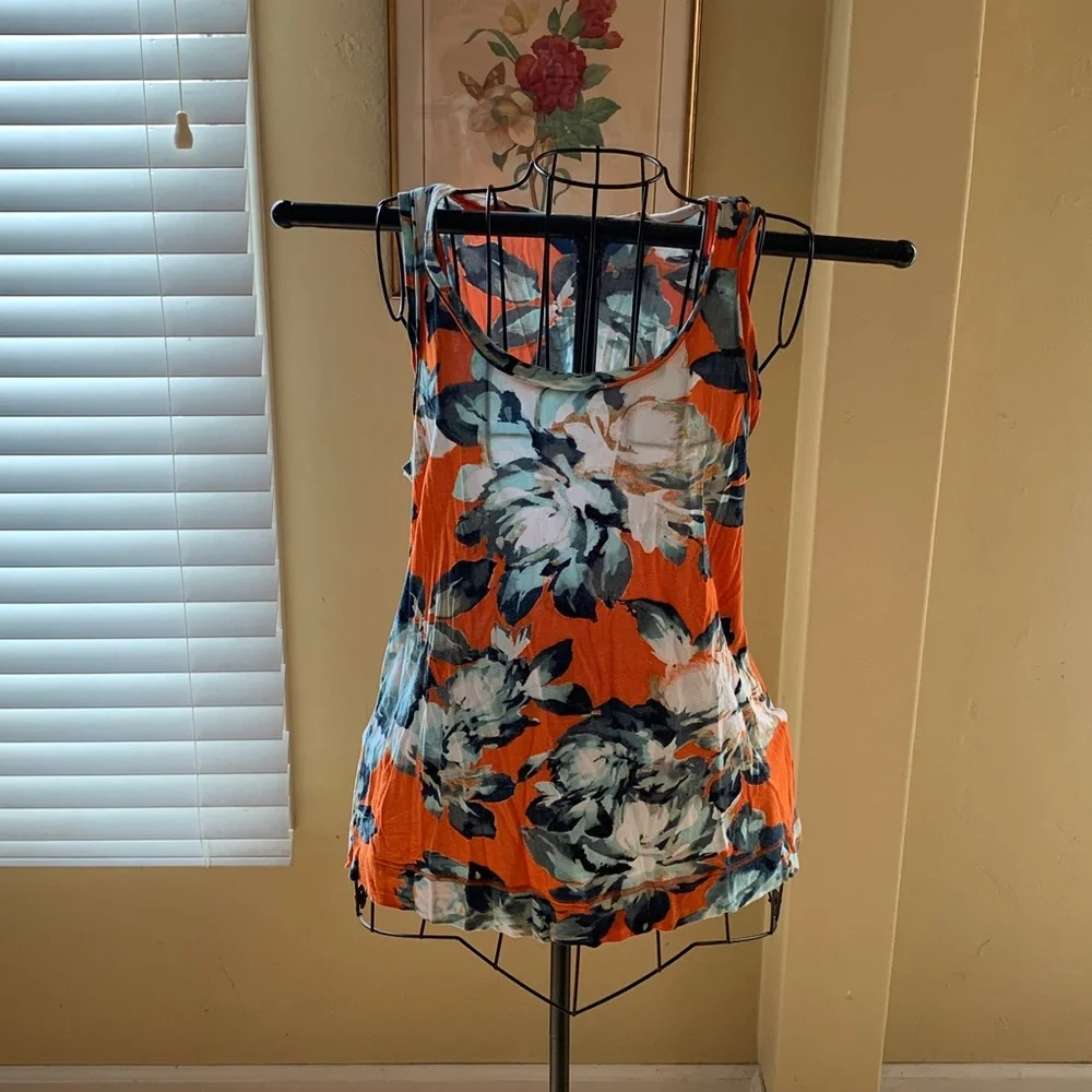Simply Vera by Vera Wang - Orange Floral Sleeveless Top - Picture 2 of 4